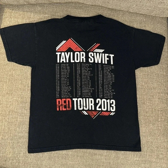 2013 Taylor Swift Red International Concert/Tour T-Shirt YTH SM Red Tour Unisex - Picture 16 of 16